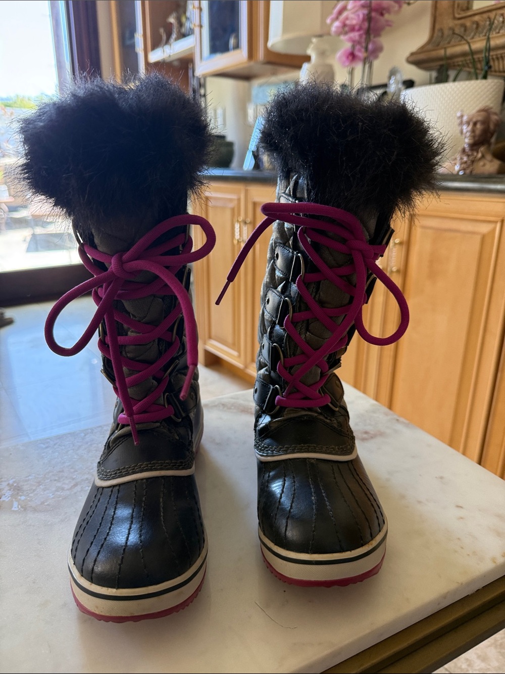 Sorel Black Winter Boots with Pink Laces and Fur Trim